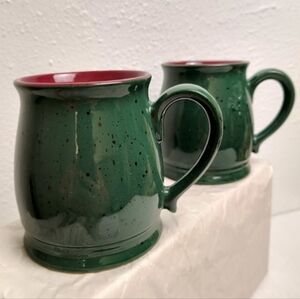 Colours by Alexander Julian Mugs Set Of 2 Sparkled Green Marron Coffee Vtg 90"